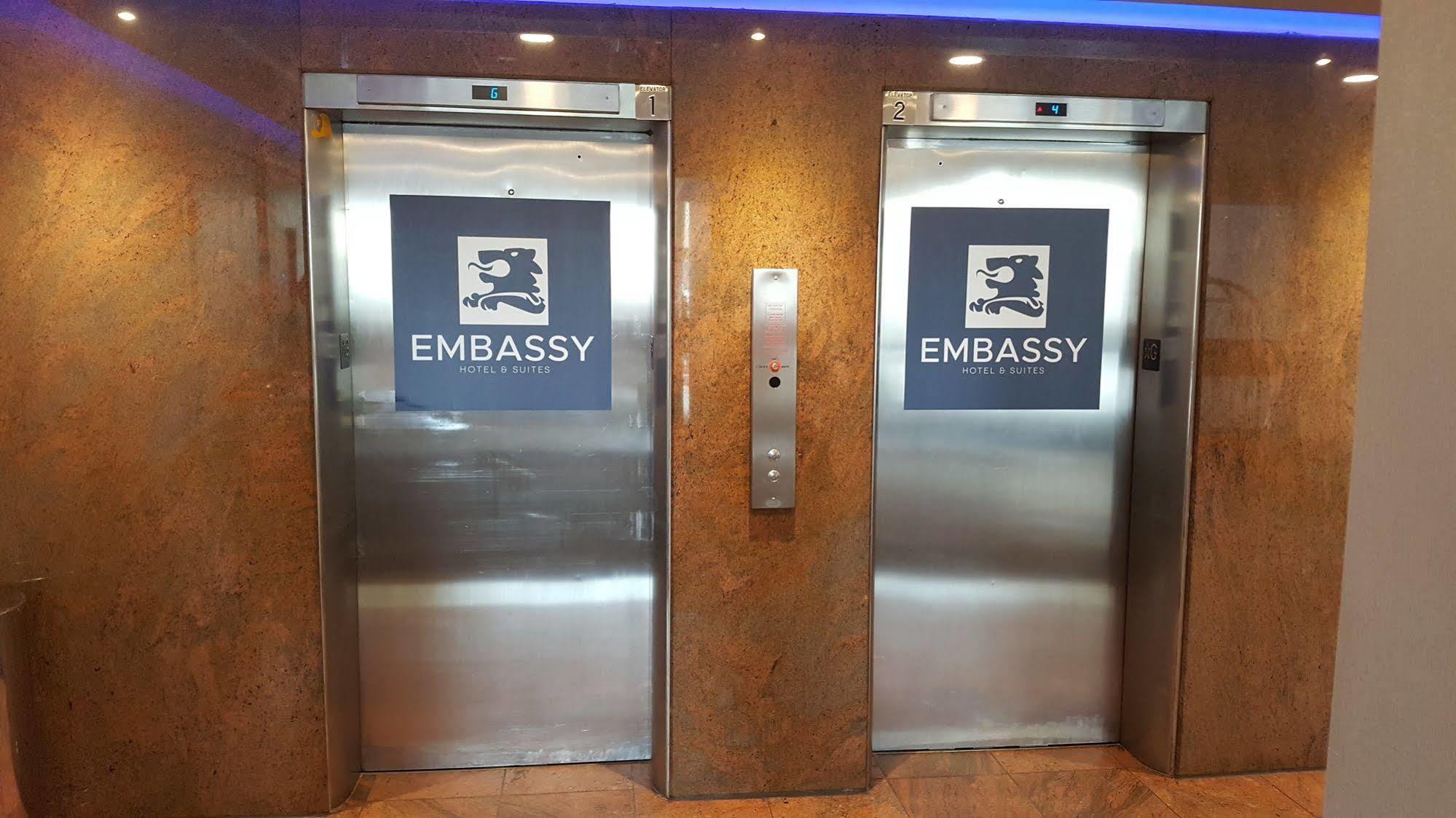 Ottawa Embassy Hotel & Suites Exterior foto
